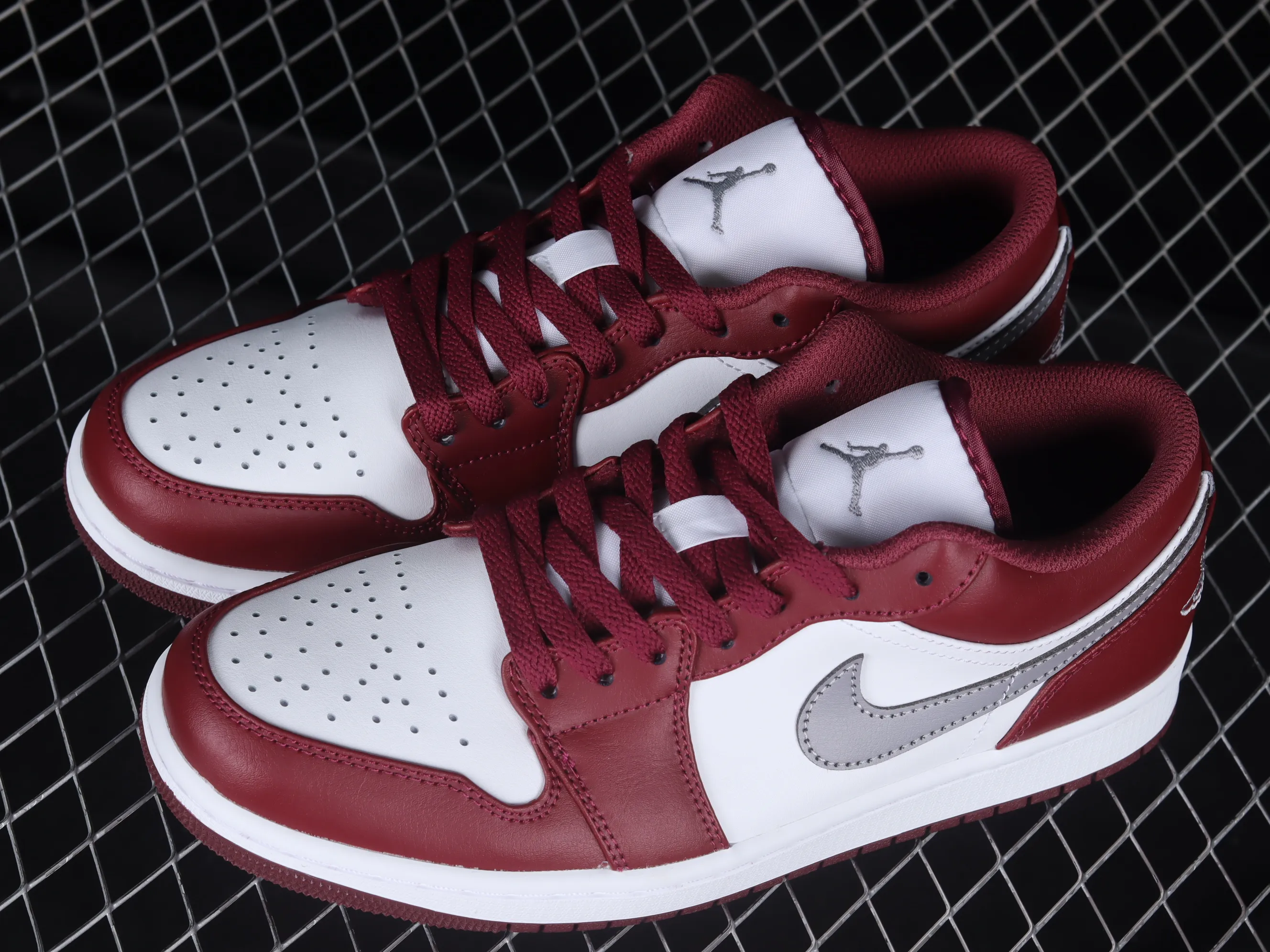 All categories Air Jordan Jordan series basketball shoes Air Jordan 1 Low G version pure original Air Jordan 1 Low "Bordeaux" AJ1 Joe 1 Bordeaux red low-top basketball shoes 553558-615